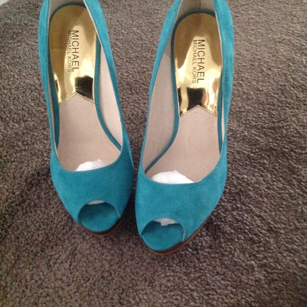 MICHAELS KORS BRAND NEW